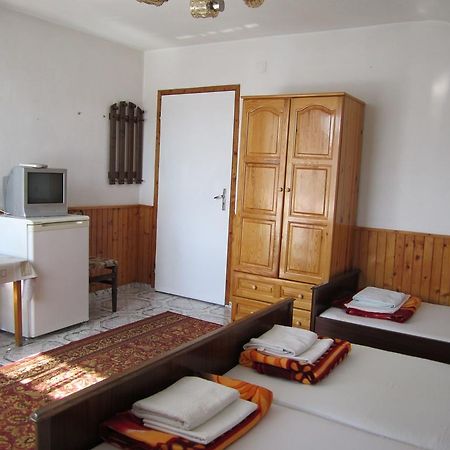 Central Guesthouse Nesebar Exteriör bild