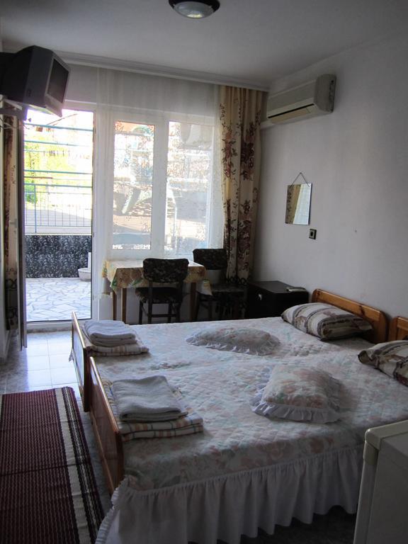 Central Guesthouse Nesebar Exteriör bild